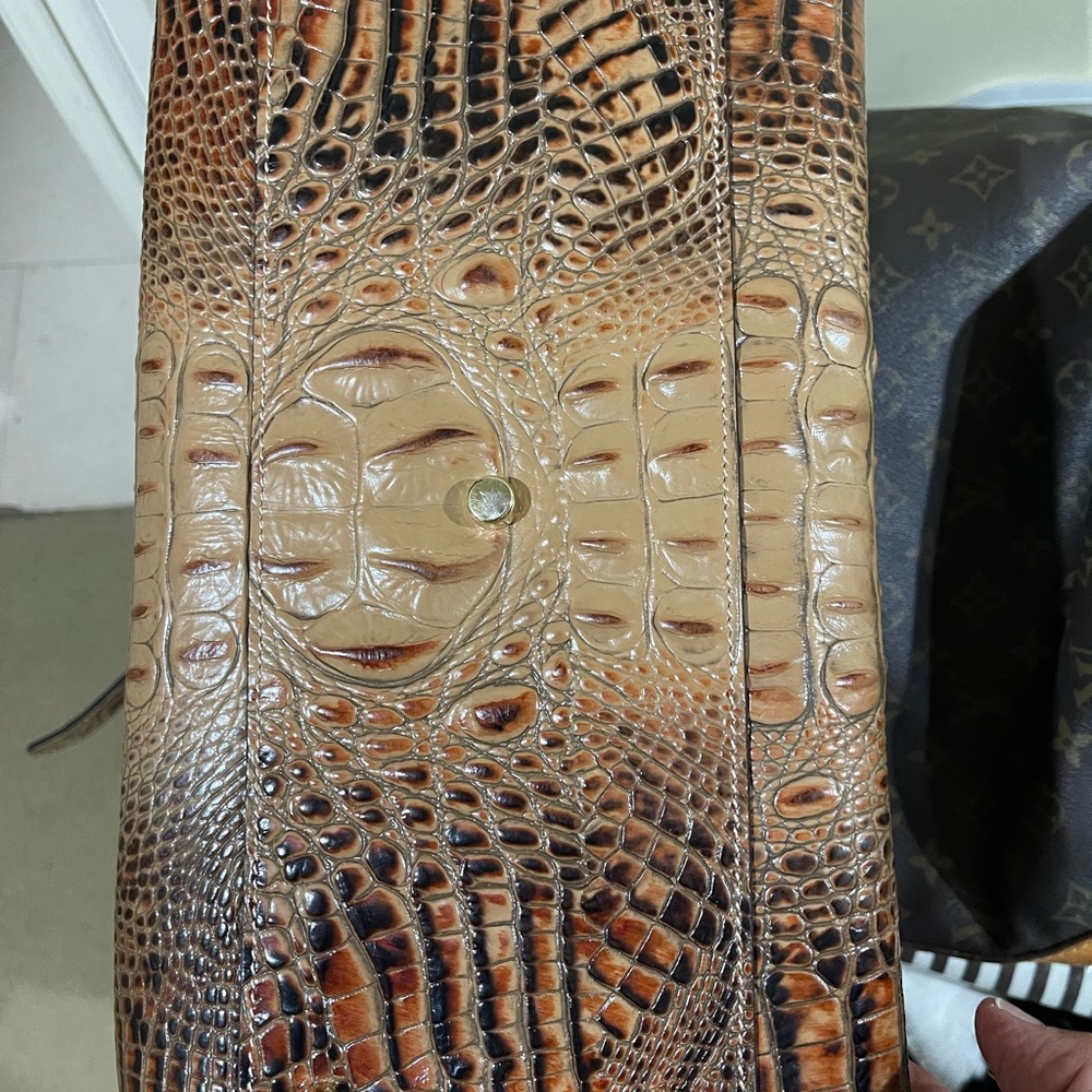 Vicenzo Croc Embossed - image 8